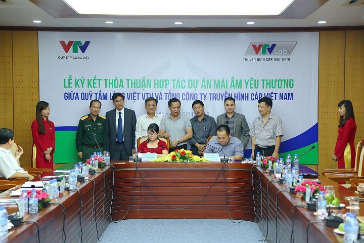 Ông Trần Quốc Bửu – Chủ tịch Hội đồng Quản trị Việt My Group cho biết sẽ tiếp tục nâng mức tài trợ lên 1000 ngôi nhà cho người dân